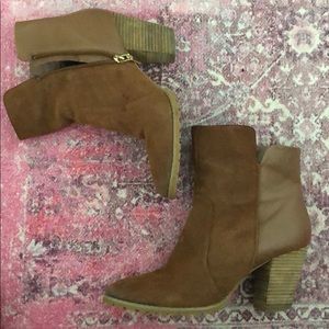 Tahari brown leather and suede small heel booties